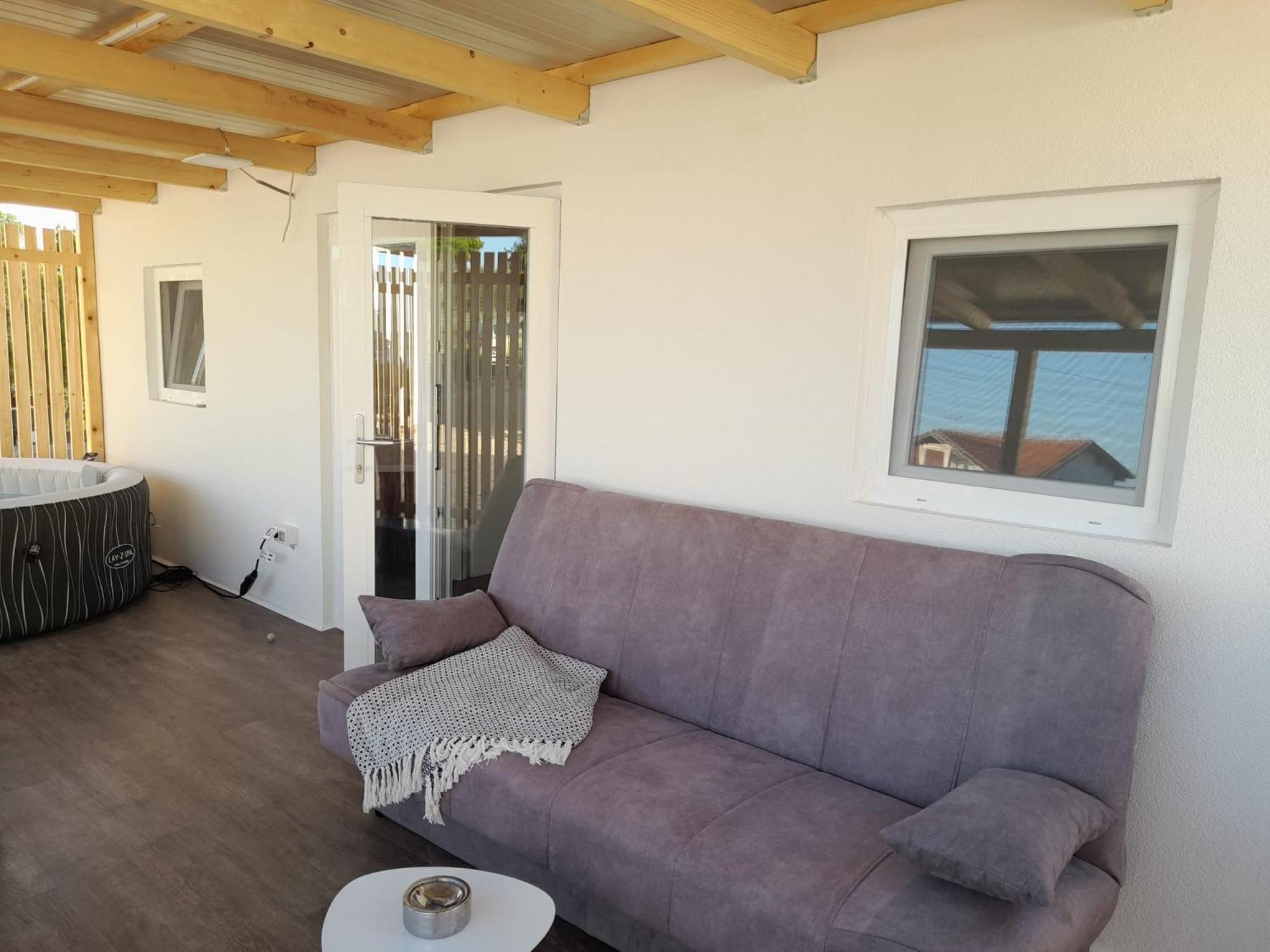 Tiny House Lily With Jacuzzi Apartment Sveti Filip i Jakov Exterior photo